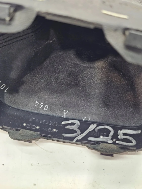 MIESZEK GAŁKA ZMIANY BIEGÓW AUDI A3 8P A1 8X 8P0863279A 3/25 6 BIEGÓW