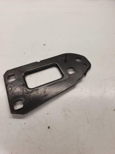 PŁYTKA USTALAJĄCA PAS PRZEDNI AUDI A4 B8 8K0805499