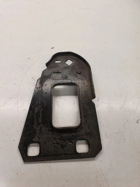 PŁYTKA USTALAJĄCA PAS PRZEDNI AUDI A4 B8 8K0805499