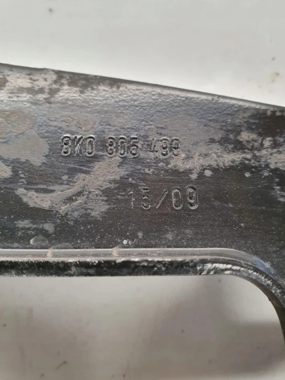 PŁYTKA USTALAJĄCA PAS PRZEDNI AUDI A4 B8 8K0805499