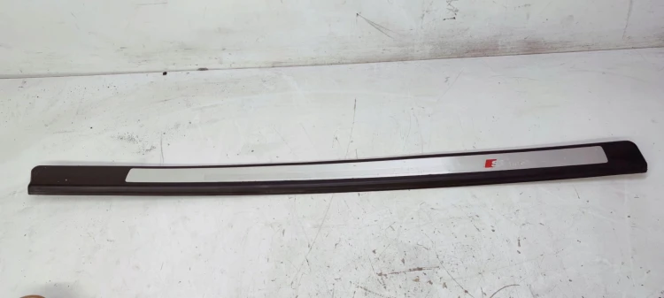 LISTWA PROGOWA LEWA S LINE AUDI A3 8P 8P3853491E