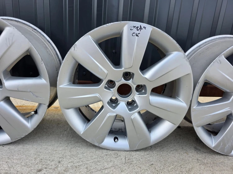 FELGI FELGA KOMPLET VW SKODA AUDI SEAT 8.0J R17 ET38 4F0601025BM Z*87*