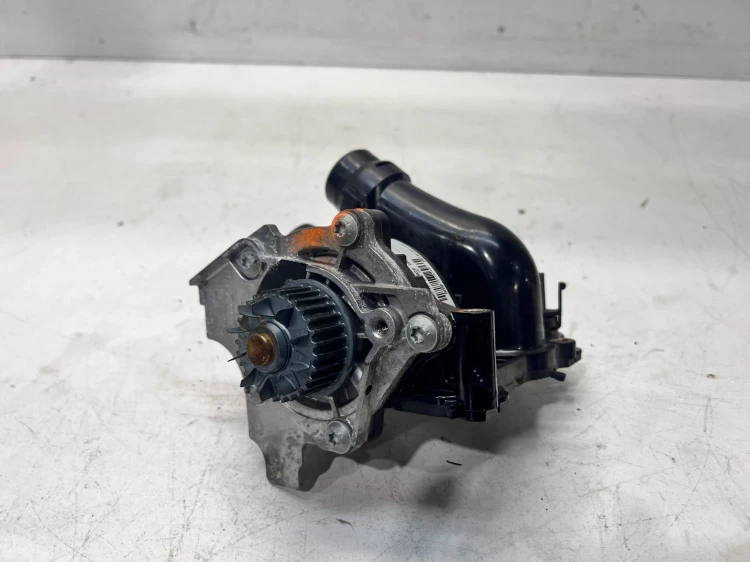 POMPA WODY AUDI A3 A4 A5 1.8 2.0 TFSI 06H121026DR
