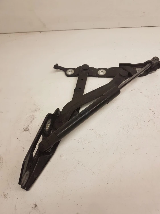 ZAWIAS KLAPY TYŁ AUDI A5 CABRIO 8F0827301A