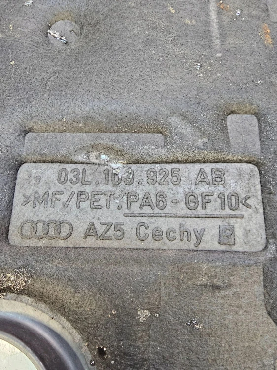 OSŁONA POKRYWA SILNIKA AUDI A4 A5 A6 5 03L103925AB