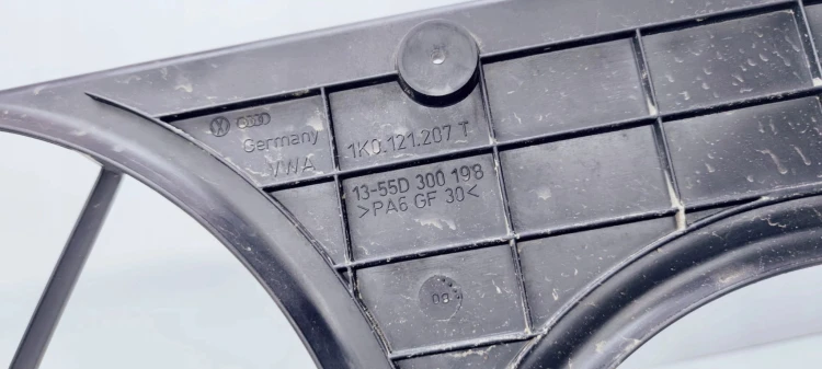 OBUDOWA WENTYLATORÓW AUDI VW SEAT 1K0121207T