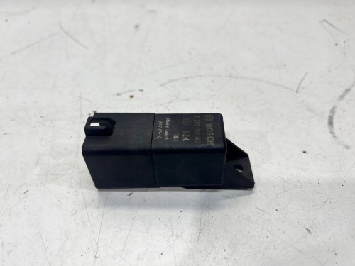 PRZEKAŹNIK ŚWIEC ŻAROWYCH AUDI VW SEAT 4M0907282F