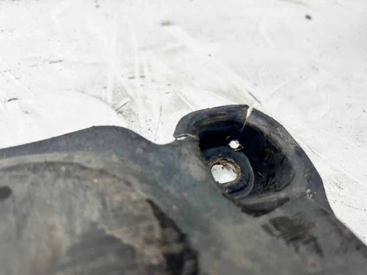 OSŁONA PŁYTA PODWOZIA AUDI A3 8V VOLKSWAGEN SEAT SKODA 5Q0825230H 61/26
