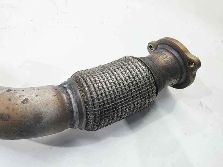 TŁUMIK WYDECH ŚRODKOWY AUDI A4 B9 A5 8W A6 C8 2.0 TFSI 4K0253211A