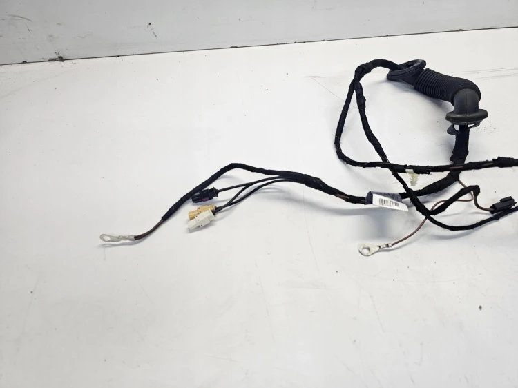 WIĄZKA KLAPY BAGAŻNIKA AUDI A3 8V 8V3971726C