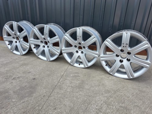 FELGI FELGA KOMPLET VW SKODA AUDI A4 A6 7.0J R17 ET42 4F0071497 3/26 !!!