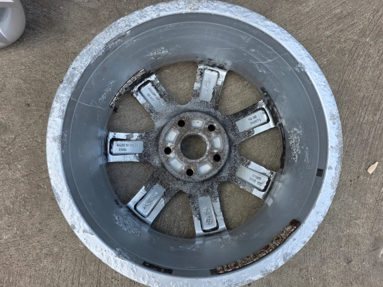 FELGI FELGA KOMPLET VW SKODA AUDI A4 A6 7.0J R17 ET42 4F0071497 3/26 !!!