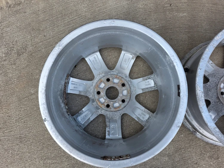 FELGI FELGA KOMPLET VW SKODA AUDI A4 A6 7.0J R17 ET42 4F0071497 3/26 !!!