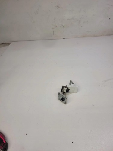 ZAWIAS DRZWI PRAWY AUDI A4 B8 A5 8T Q5 8K0831402A