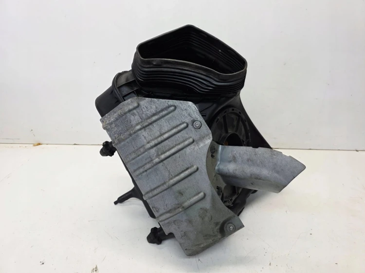 OBUDOWA FILTRA POWIETRZA AUDI A6 C7 A7 LIFT 2.0 TDI 4G0133838R