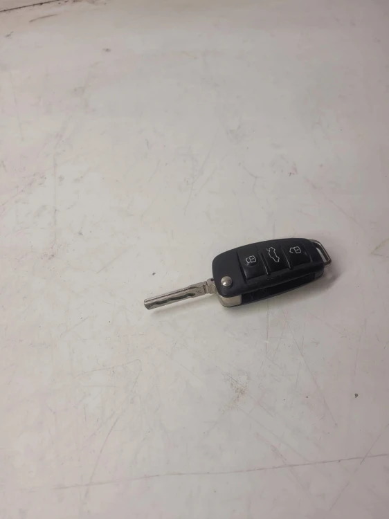 KLUCZYK PILOT SCYZORYK AUDI A6 C6 Q7 4F0837220R 10