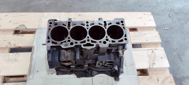 BLOK SILNIKA AUDI A4 A5 A6 2.0 TDI CAH 03L021BG