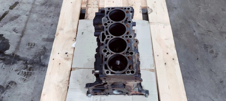 BLOK SILNIKA AUDI A4 A5 A6 2.0 TDI CAH 03L021BG