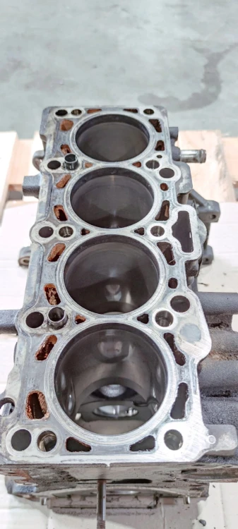BLOK SILNIKA AUDI A4 A5 A6 2.0 TDI CAH 03L021BG