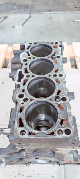 BLOK SILNIKA AUDI A4 A5 A6 2.0 TDI CAH 03L021BG