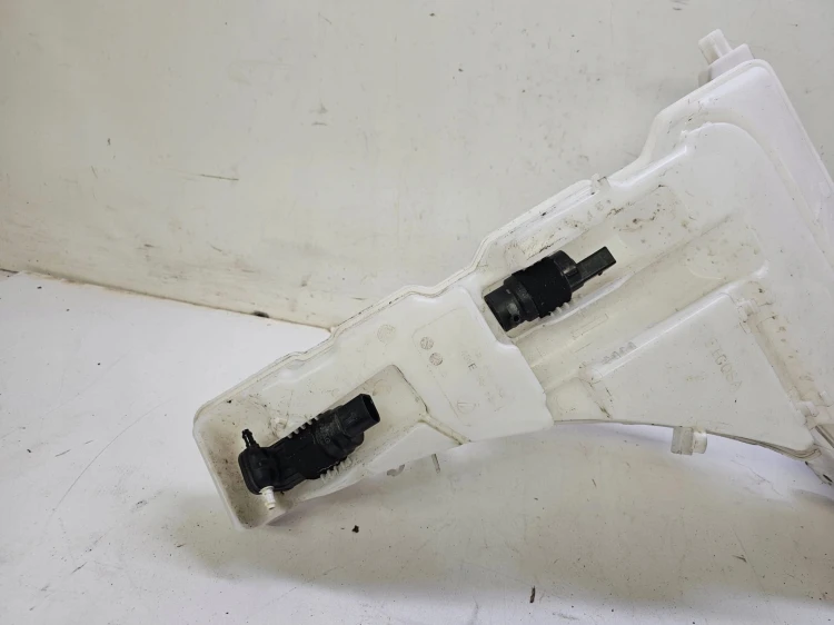 ZBIORNIK SPRYSKIWACZY AUDI A6 C8 AVANT 4K0955451E
