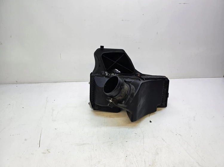 OBUDOWA FILTRA POWIETRZA AUDI A4 B8 A5 8K0133835AB