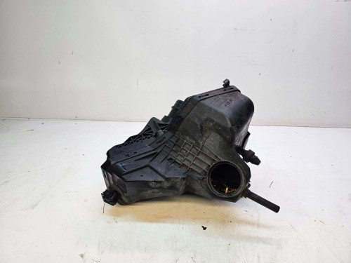 OBUDOWA FILTRA POWIETRZA AUDI A4 B8 A5 8K0133835AB