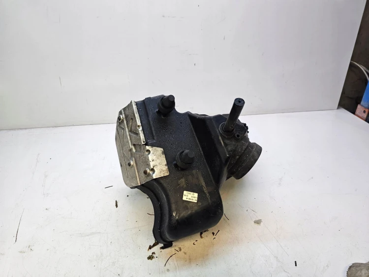 OBUDOWA FILTRA POWIETRZA AUDI A4 B8 A5 8K0133835AB