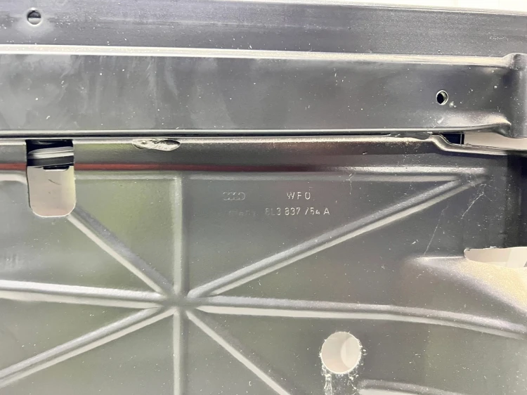 MECHANIZM PODNOSZENIA SZYBY PRAWY PRZÓD AUDI A3 8L 8L3837754A
