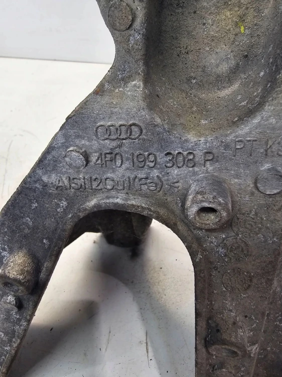 ŁAPA PODPORA SILNIKA AUDI A6 C6 4F0199308P