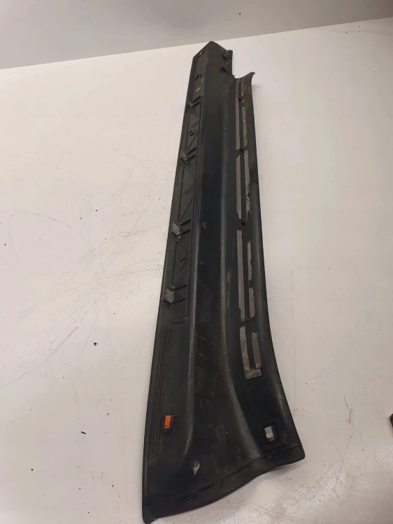 NAKŁADKA LISTWA PROGOWA AUDI TT 8J 8J0853492E