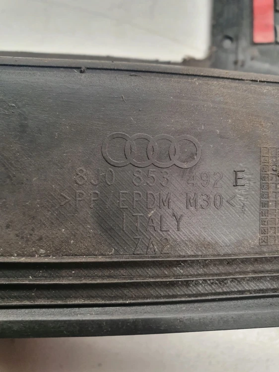 NAKŁADKA LISTWA PROGOWA AUDI TT 8J 8J0853492E