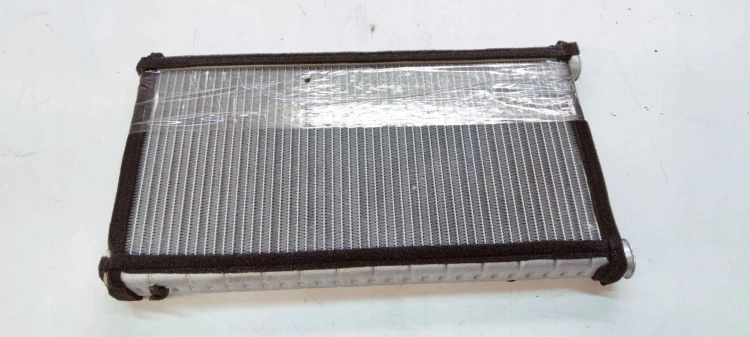 NAGRZEWNICA WODNA WYMIENNIK CIEPŁA AUDI A6 C7 A7 A8 D4 4H0898037