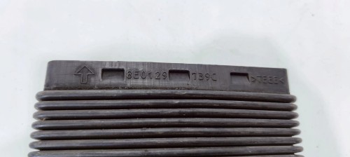 DOLOT WLOT POWIETRZA AUDI A4 B7 8E0129739C