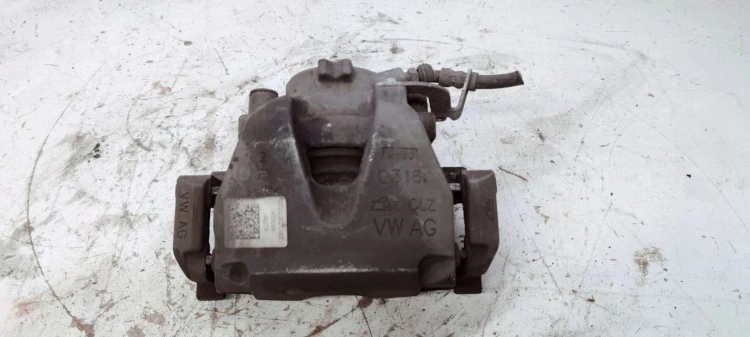ZACISK HAMULCOWY PRAWY AUDI A4 B9 A5 8W06 0316