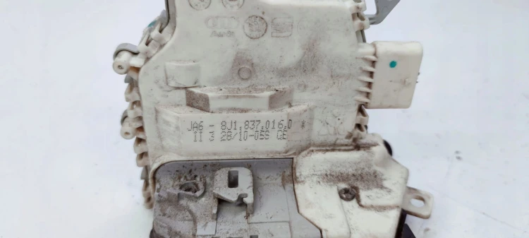 ZAMEK DRZWI PRAWY PRZÓD AUDI A4 A5 Q5 8J1837016D