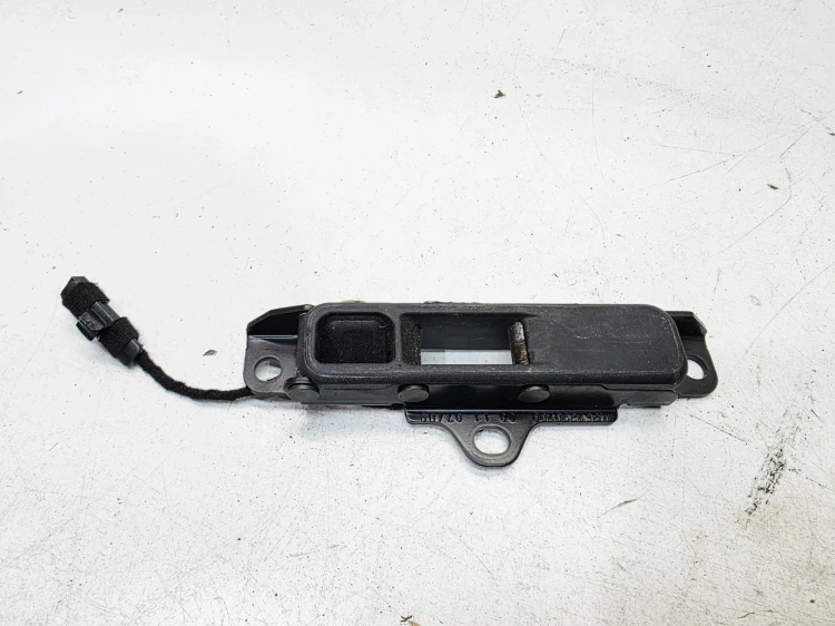ZAMEK RYGIEL BLOKADA DACHU LEWA AUDI A5 8F CABRIO 8F0871397A