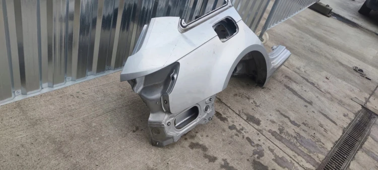 BŁOTNIK TYŁ PRÓG ĆWIARTKA PRAWA AUDI A4 B9 KOMBI