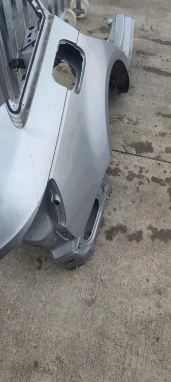 BŁOTNIK TYŁ PRÓG ĆWIARTKA PRAWA AUDI A4 B9 KOMBI