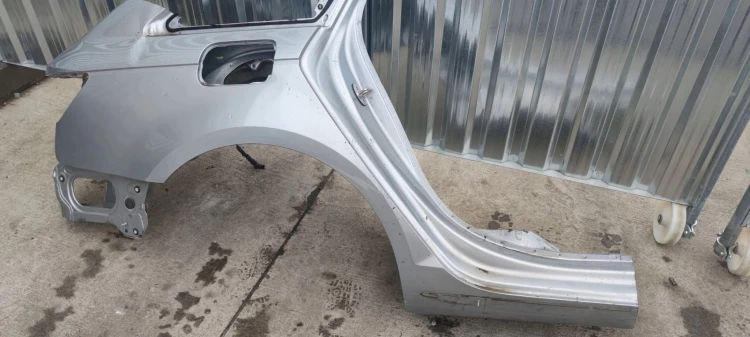 BŁOTNIK TYŁ PRÓG ĆWIARTKA PRAWA AUDI A4 B9 KOMBI