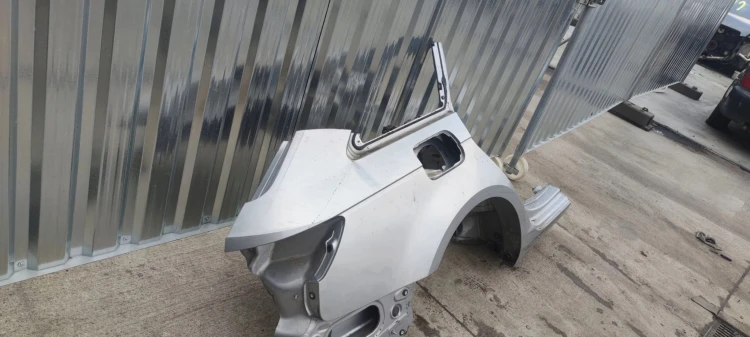 BŁOTNIK TYŁ PRÓG ĆWIARTKA PRAWA AUDI A4 B9 KOMBI