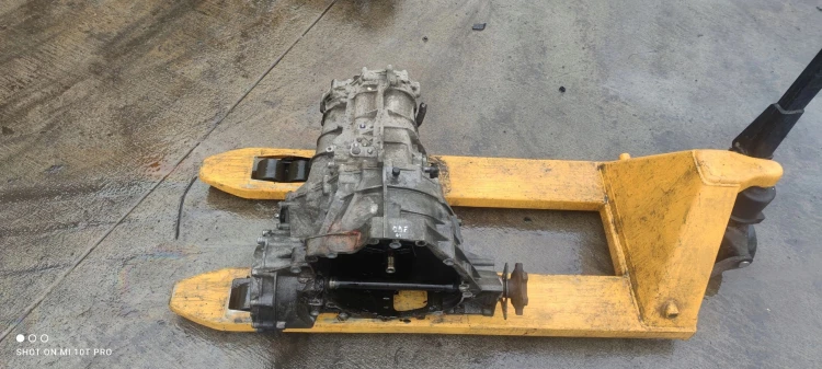 SKRZYNIA BIEGÓW MANUALNA AUDI A4 B8 A5 8T JJF