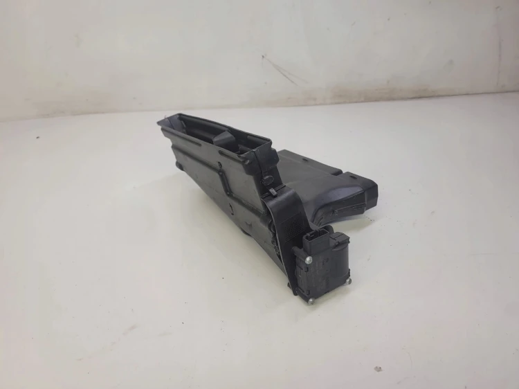 KANAŁ CIEPŁEGO POWIETRZA AUDI Q7 4L 7L0820351B