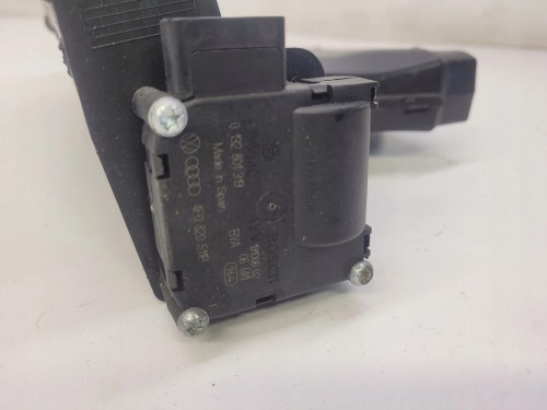 KANAŁ CIEPŁEGO POWIETRZA AUDI Q7 4L 7L0820351B