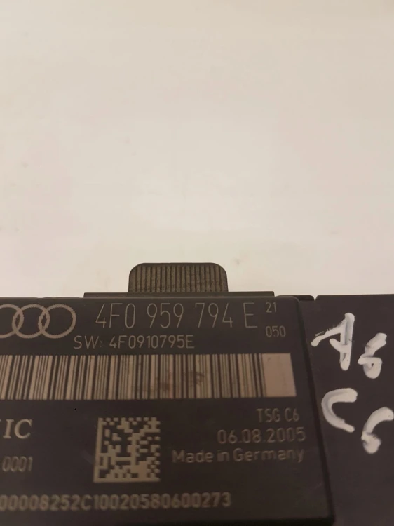 MODUŁ DRZWI PRAWY TYŁ AUDI A6 C6 4F0959794E