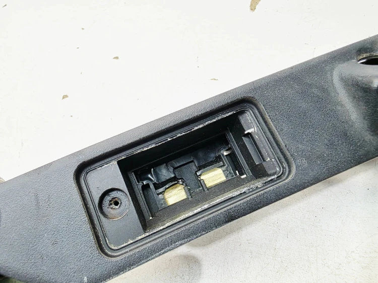 BLENDA PODŚWIETLENIE TABLICY AUDI A6 C6 Q7 4L 4L0827574