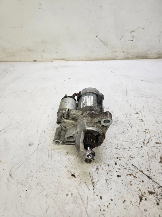 ROZRUSZNIK AUDI A4 B9 A5 A6 C7 2.0 TDI 04L911024 1/24