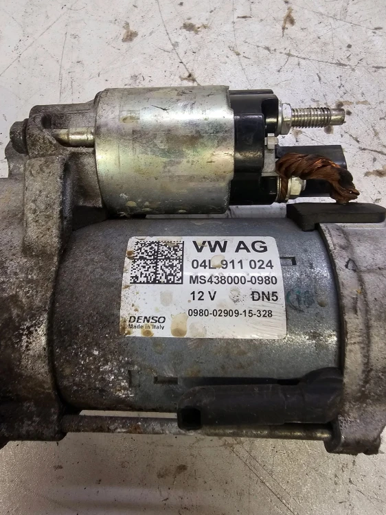 ROZRUSZNIK AUDI A4 B9 A5 A6 C7 2.0 TDI 04L911024 1/24