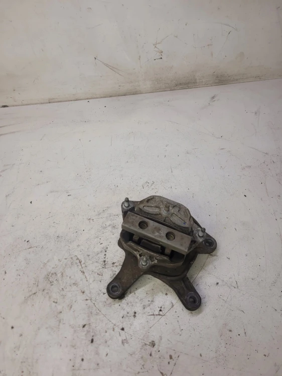 ŁAPA PODUSZKA SKRZYNI AUDI A4 B9 A5 8W0399118B