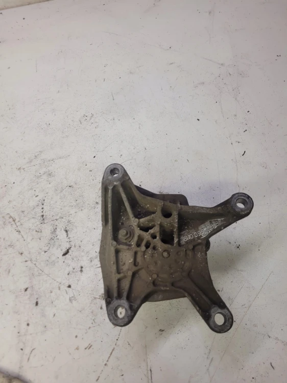 ŁAPA PODUSZKA SKRZYNI AUDI A4 B9 A5 8W0399118B